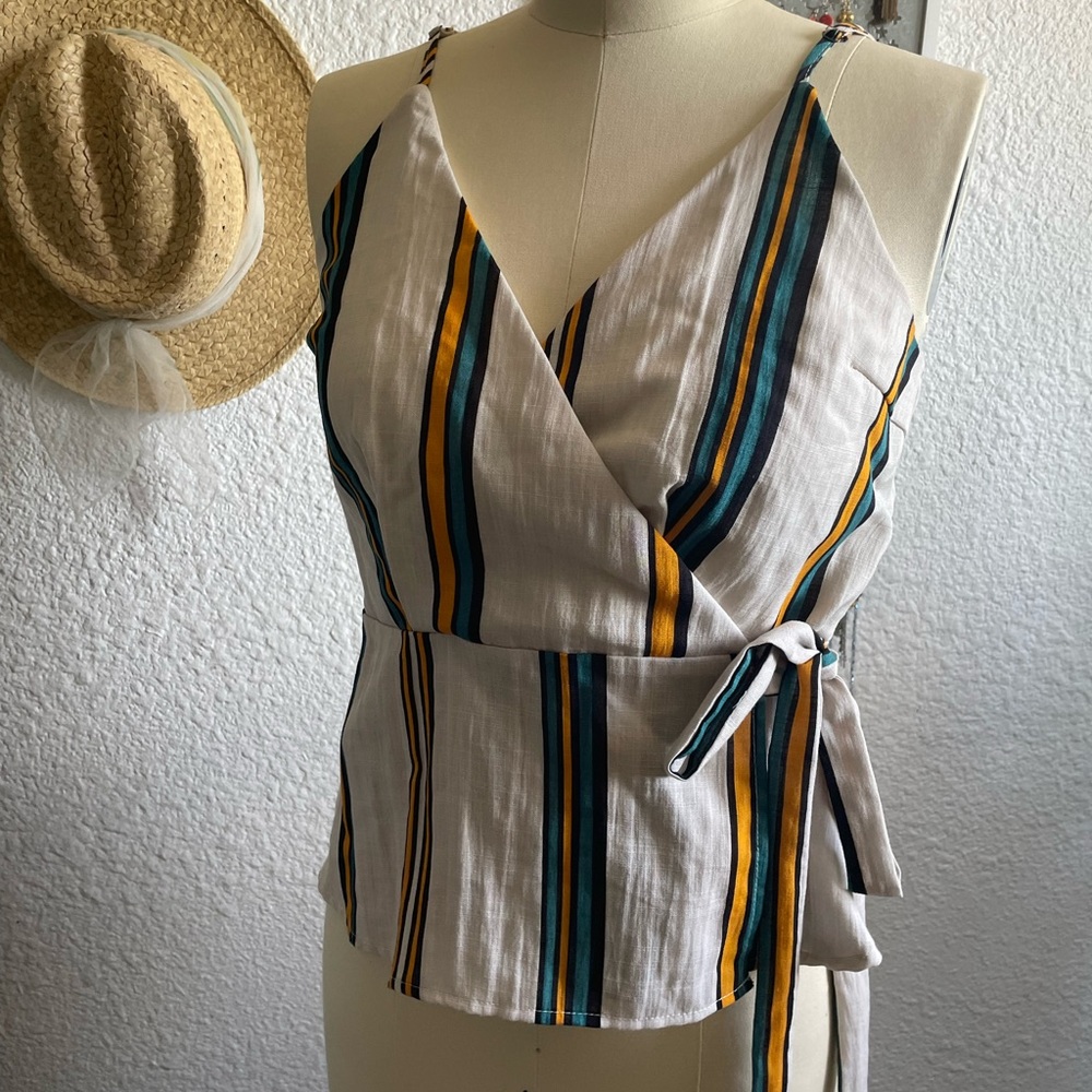 Lumiere striped wrap top womens size M